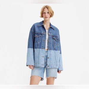 Levi’s Baggy Denim Trucker Jacket Size M Women Color Block Blue Medium Wash